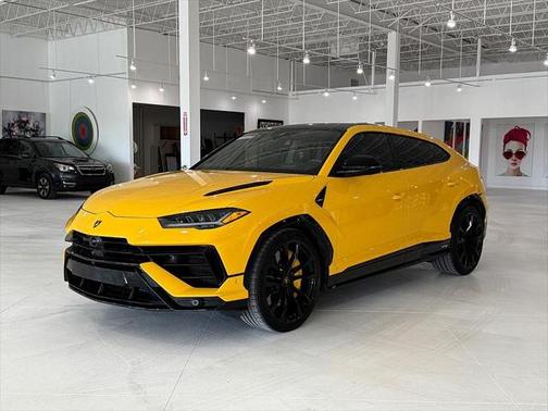 2024 Lamborghini Urus S