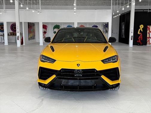 2024 Lamborghini Urus S