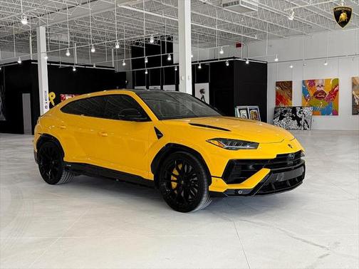 2024 Lamborghini Urus S
