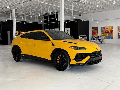 2024 Lamborghini Urus S