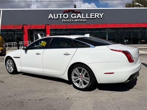 Polaris White 2017 Jaguar XJ XJL Portfolio