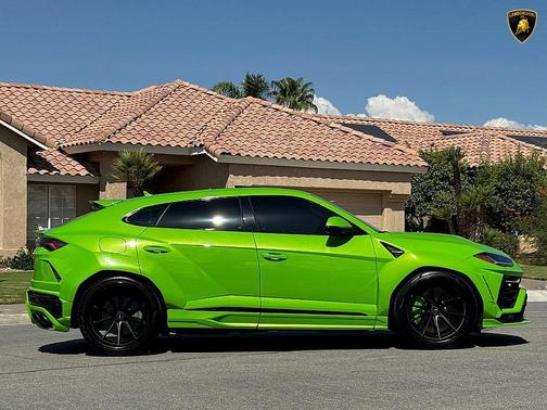 2022 Lamborghini Urus Pearl Capsule CUSTOM 1016 WIDEBODY KIT