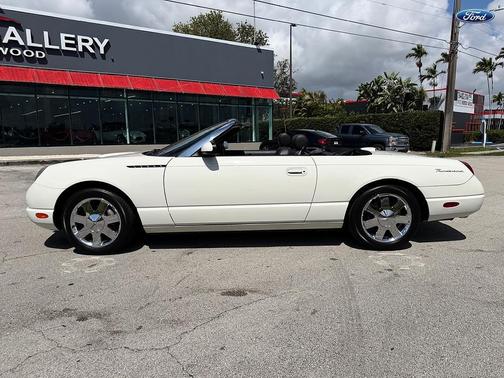 2002 Ford Thunderbird Deluxe