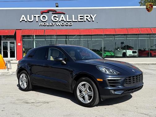 Night Blue Metallic 2017 Porsche Macan Macan