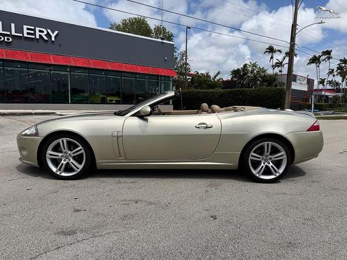Winter Gold 2007 Jaguar XK Base