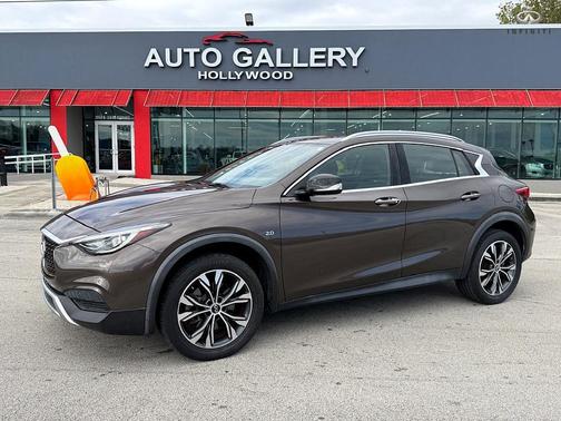 2018 INFINITI QX30 Luxury