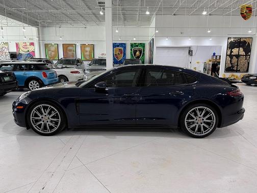 2019 Porsche Panamera 4