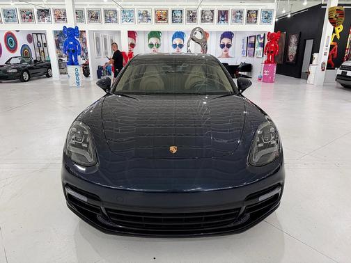 2019 Porsche Panamera 4
