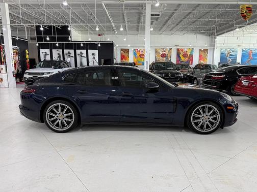 2019 Porsche Panamera 4