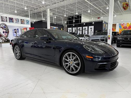 2019 Porsche Panamera 4