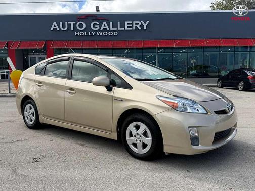 2010 Toyota Prius III