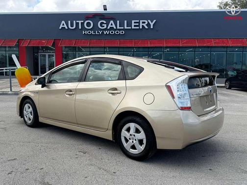 2010 Toyota Prius III