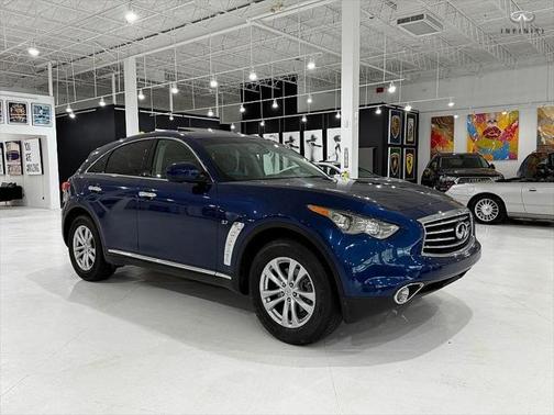 2016 INFINITI QX70 Base