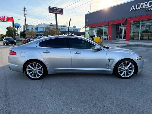 2015 Jaguar XF V6 Portfolio 37,000 MILES