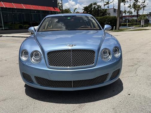Aquamarine 2010 Bentley Continental GT Base