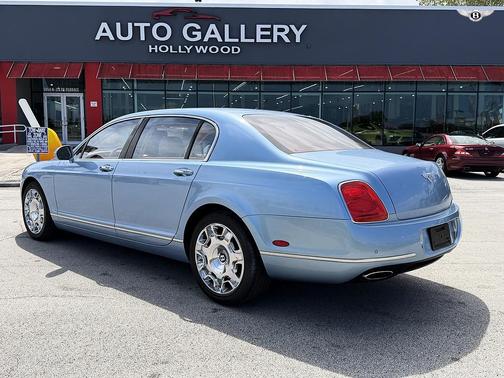 Aquamarine 2010 Bentley Continental GT Base