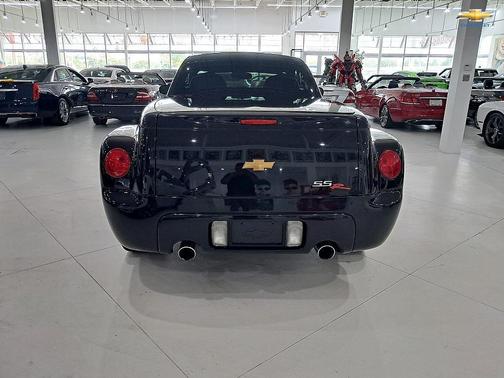 2004 Chevrolet SSR LS