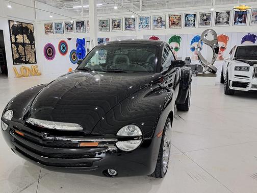 2004 Chevrolet SSR LS