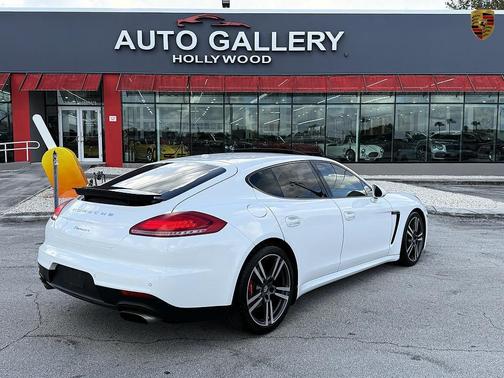 White 2014 Porsche Panamera 4