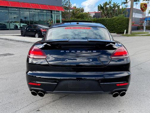 2015 Porsche Panamera Turbo S
