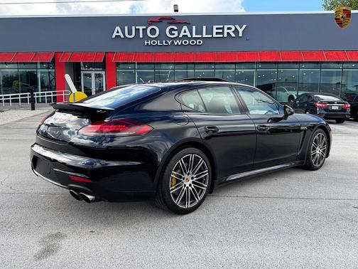 2015 Porsche Panamera Turbo S