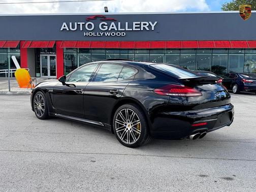 2015 Porsche Panamera Turbo S