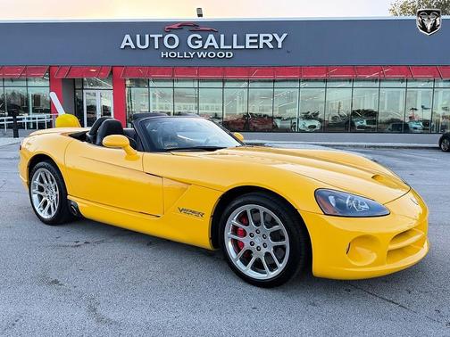 2005 Dodge Viper SRT10