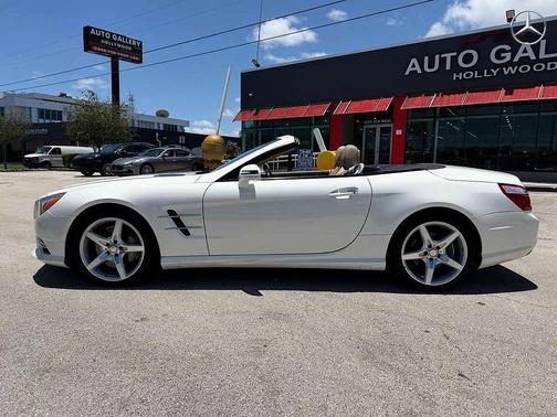 White 2014 Mercedes-Benz SL-Class LOW MILES
