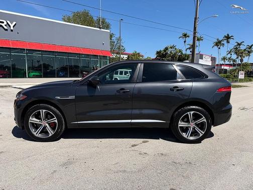 Corris Grey Metallic 2018 Jaguar F-PACE S