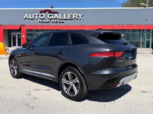 Corris Grey Metallic 2018 Jaguar F-PACE S