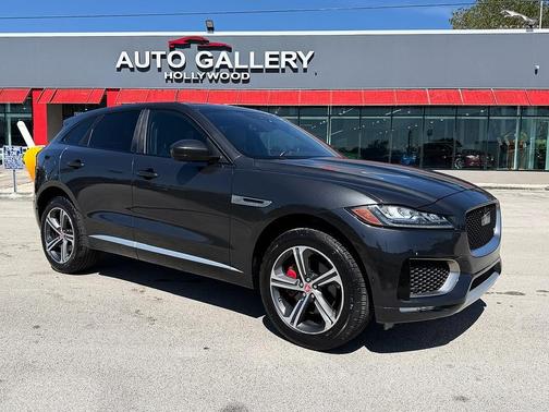 Corris Grey Metallic 2018 Jaguar F-PACE S