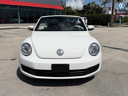White 2013 Volkswagen Beetle 2.5L
