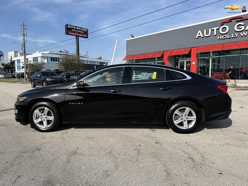 Mosaic Black Metallic 2021 Chevrolet Malibu 1LS