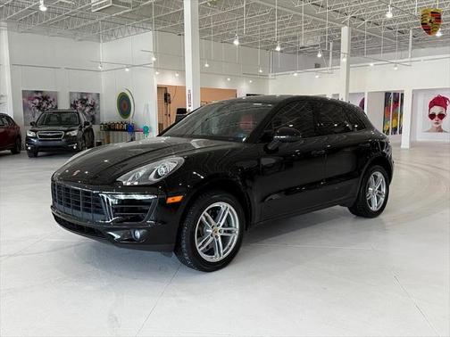 2017 Porsche Macan Base