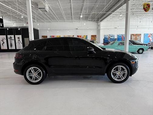 2017 Porsche Macan Base