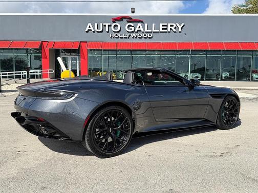 2025 Aston Martin DB12 Volante