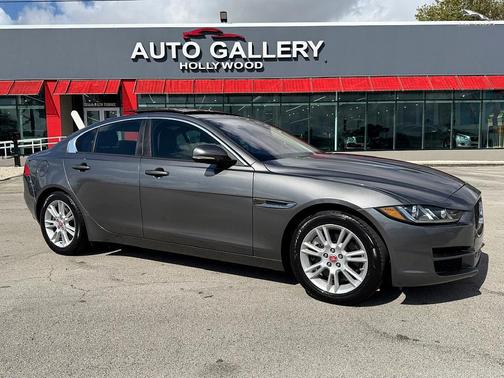 2017 Jaguar XE 25t Premium
