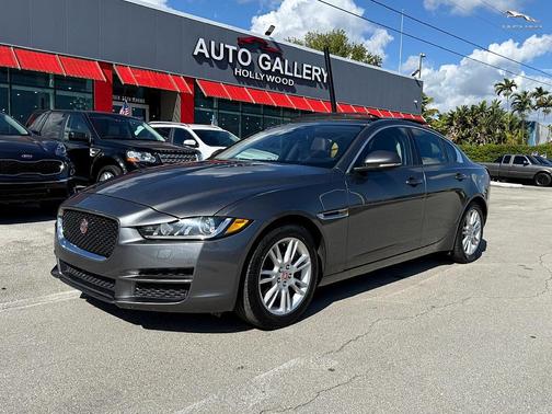 2017 Jaguar XE 25t Premium