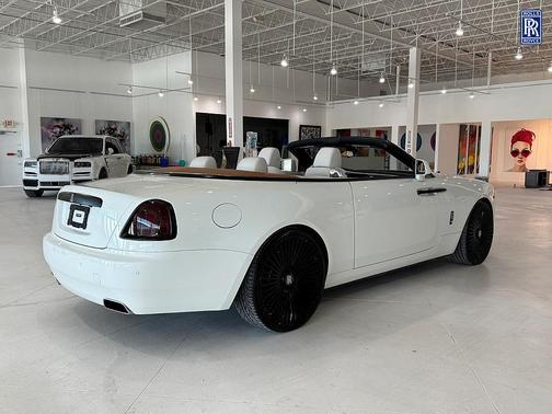 White 2016 Rolls-Royce Dawn