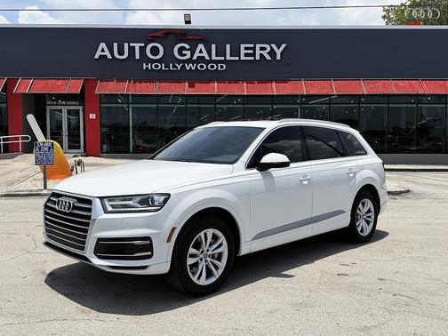 Carrara White 2019 Audi Q7 45 Premium