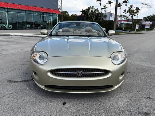 Winter Gold 2007 Jaguar XK Base
