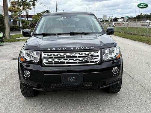 2014 Land Rover LR2 HSE LUX