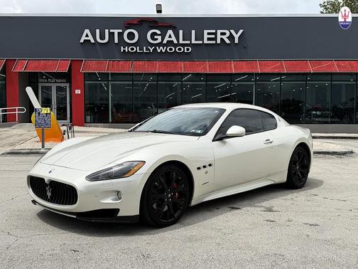 Bianco Fuji (White) 2011 Maserati GranTurismo S