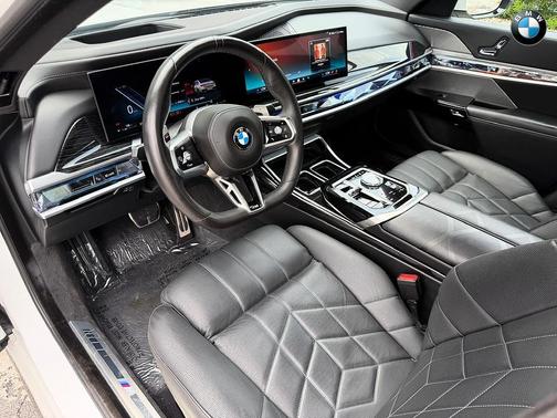 White 2025 BMW 740 xDrive