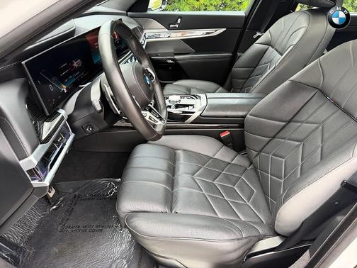 White 2025 BMW 740 xDrive