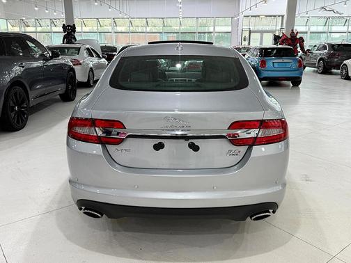 2014 Jaguar XF SC