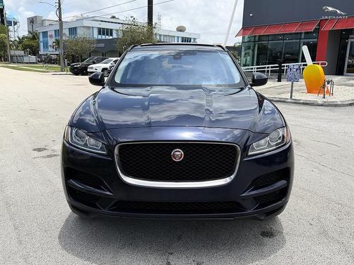 Ebony 2017 Jaguar F-PACE 35t Premium