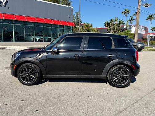 Absolute Black Metallic 2014 MINI Countryman Cooper