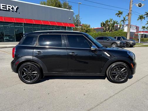 Absolute Black Metallic 2014 MINI Countryman Cooper