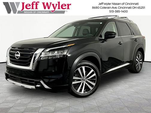 Black 2024 Nissan Pathfinder Platinum